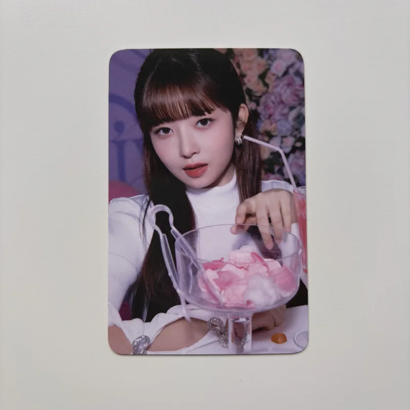 IVE THE FIRST FAN CONCERT The Prom Queens RANDOM PHOTOCARD PACK