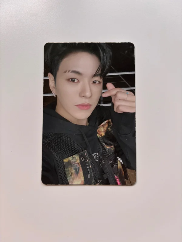 THE SECOND STEP : CHAPTER ONE PHOTOBOOK ver. GREEN ver.