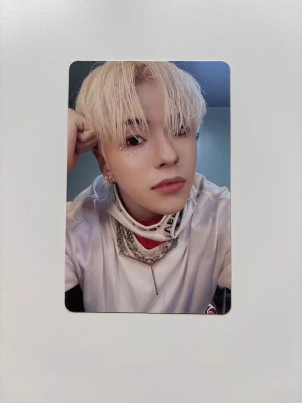 THE SECOND STEP : CHAPTER TWO PHOTOBOOK ver. DEEP BLUE ver.