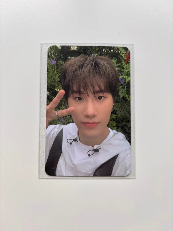 THE FIRST STEP : CHAPTER ONE WHITE ver.
