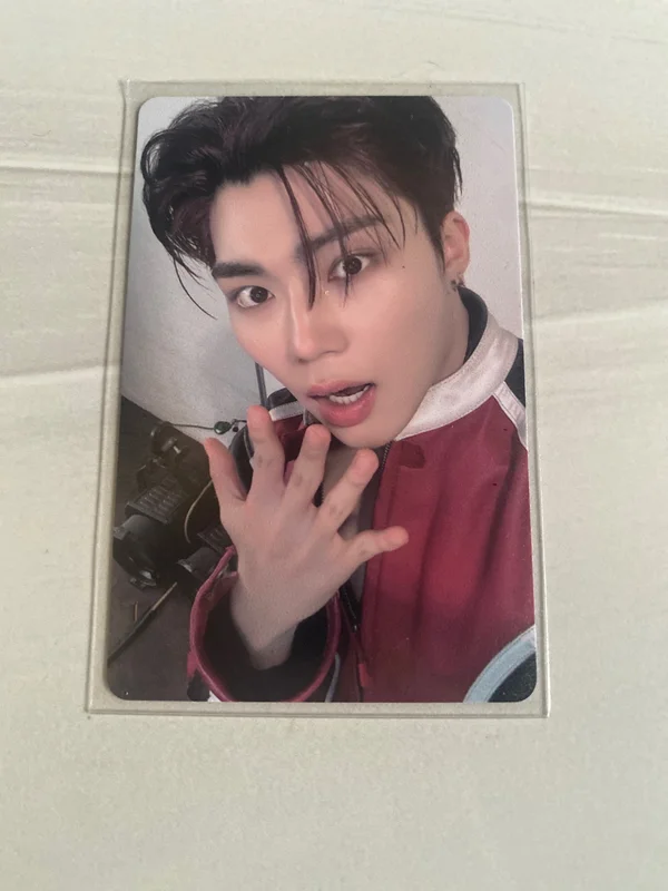 NEVER SAY NEVER RANDOM TRADING PHOTO CARD