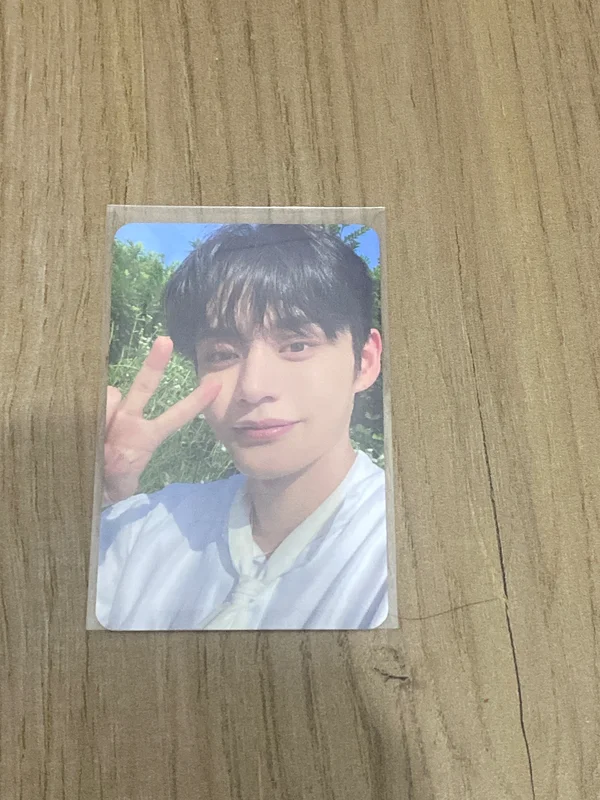 THE MOVING SEOUL MINI L-HOLDER SET WHITE ver.