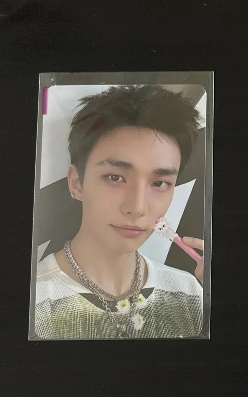 Stray Kids World Tour dominATE : celebrATE NECKLACE by Hyunjin